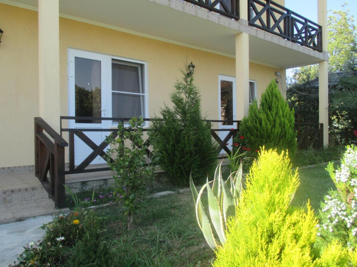 Guest House У Дедушки Самвела Alakhadzi Exterior photo