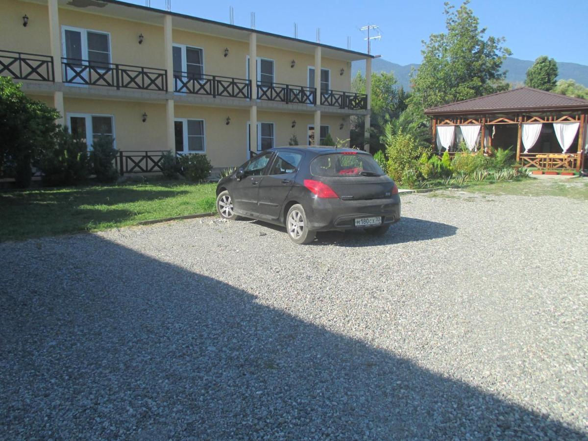 Guest House У Дедушки Самвела Alakhadzi Exterior photo