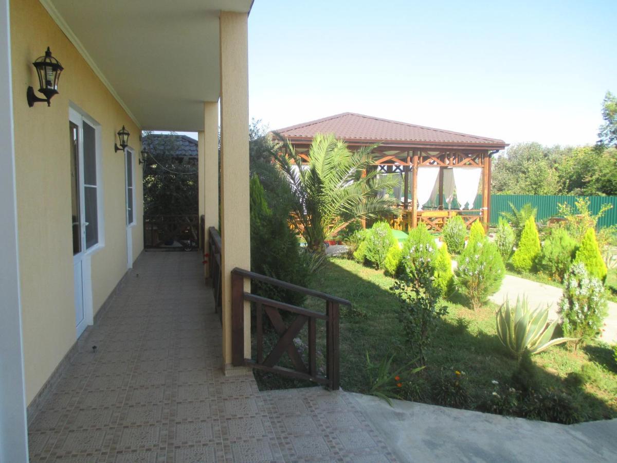 Guest House У Дедушки Самвела Alakhadzi Exterior photo