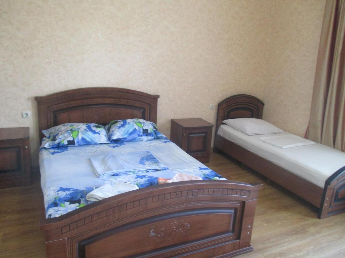 Guest House У Дедушки Самвела Alakhadzi Exterior photo